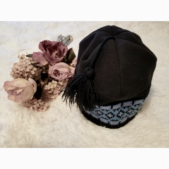 NEW! Blue winter beanie hat with tassel PRICE REDUCED! - Picture 2 of 6